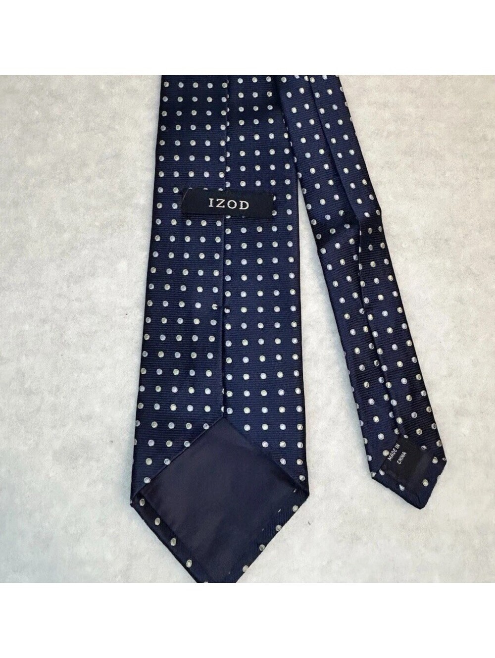 110-IZOD Men's Navy White Polka Dot Pointed Tie Classic Width with Logo Accent